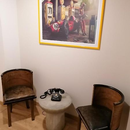 Ferrari Formula 1 Hotel Orio al Serio Bagian luar foto