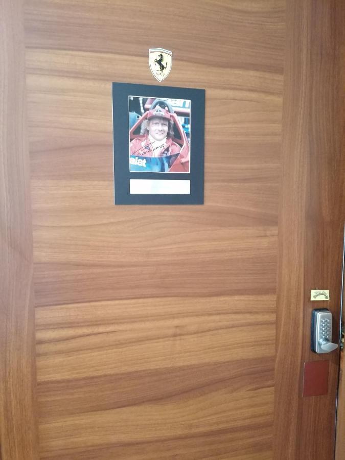 Ferrari Formula 1 Hotel Orio al Serio Bagian luar foto
