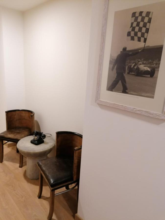 Ferrari Formula 1 Hotel Orio al Serio Bagian luar foto
