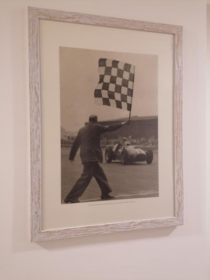 Ferrari Formula 1 Hotel Orio al Serio Bagian luar foto