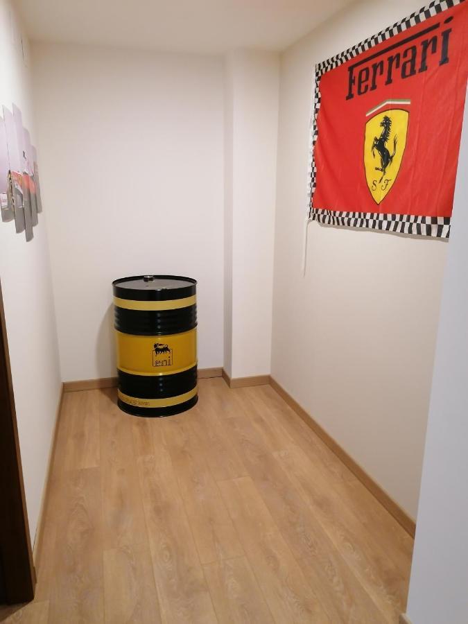 Ferrari Formula 1 Hotel Orio al Serio Bagian luar foto